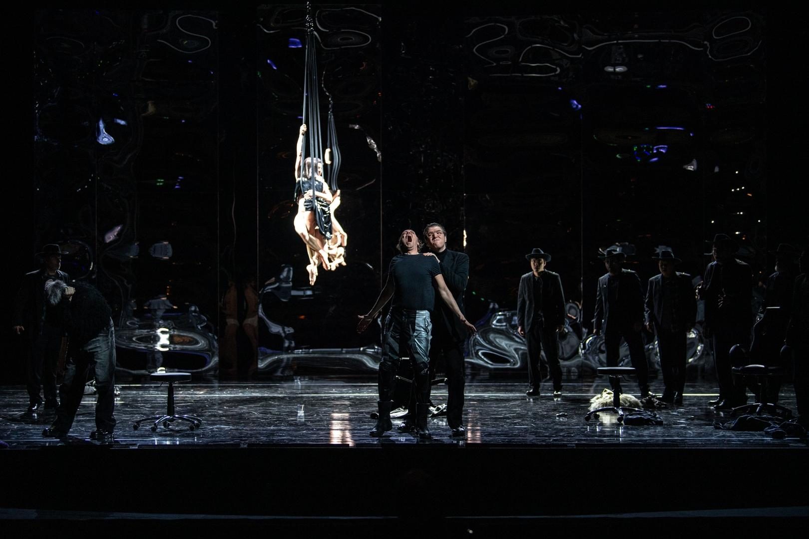 Stage still h